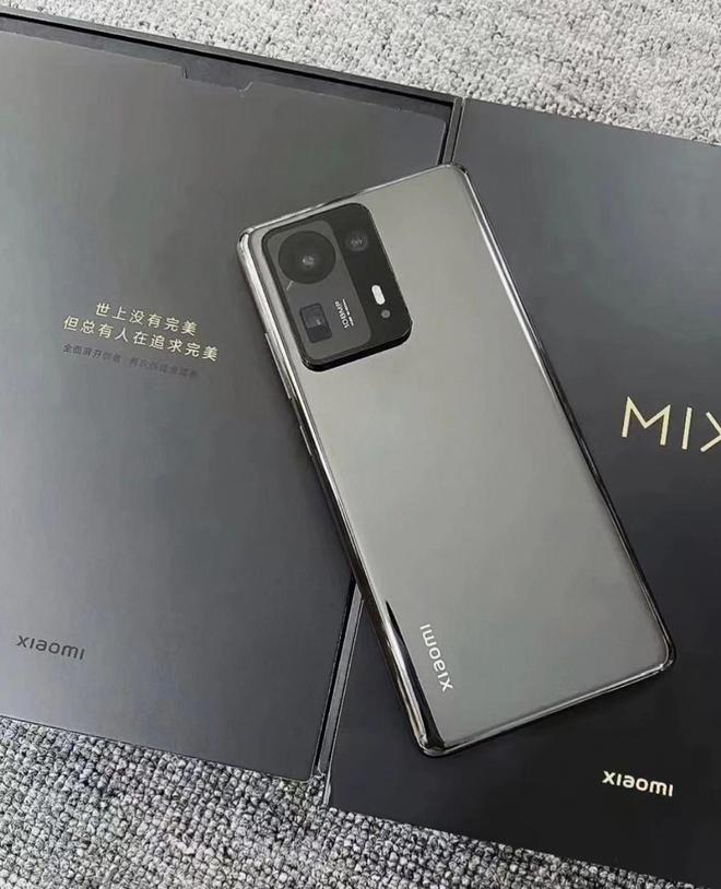“发烧”机皇如今二手688元全面屏不打孔CQ9电子游戏平台当年6299元的小米(图4)