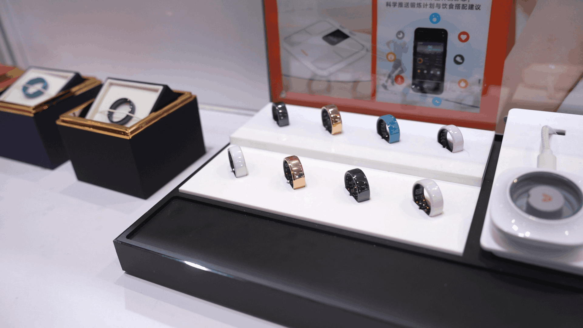 ahunt智能戒指、体脂秤生态组合破局千亿赛道CQ9电子有限公司智能穿戴热潮席卷礼品展Vit(图5)